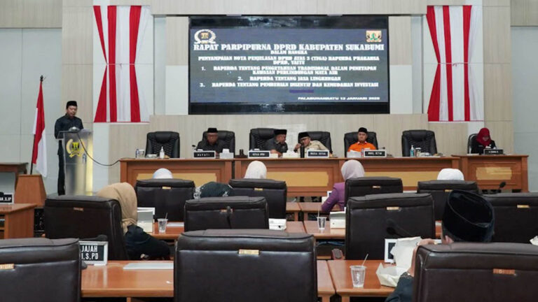 Soal Lingkungan hingga Investasi, DPRD Sukabumi Bahas 3 Raperda di Paripurna Perdana 2025