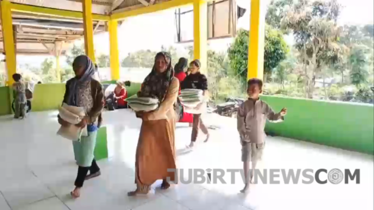 Ringankan Beban Pengungsi, Bantuan untuk Korban Longsor Langkapjaya Sukabumi Terus Berdatangan