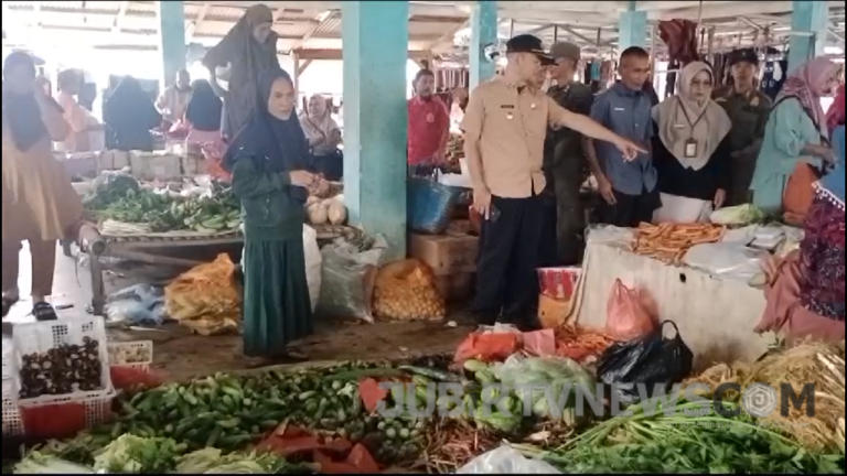 Antisipasi Lonjakan Harga, Camat Jampangkulon Sukabumi Sidak Pasar Tradisional