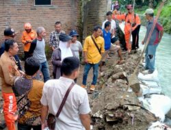 Sungai Cangehgar Meluap, Rika Yulistina Kawal Penanganan Hingga ke Provinsi