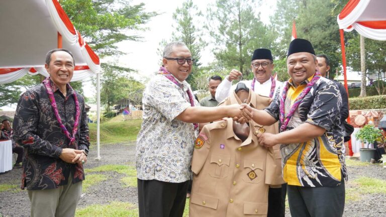 Estafet Kepemimpinan Mabicab Pramuka Sukabumi Beralih, Budi Azhar Mutawali Tegaskan Dukungan DPRD