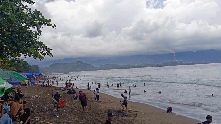 Modal Rp 200 Ribu, Cerita Wisatawan Bogor Liburan ke Palabuhanratu: Ada Sisanya