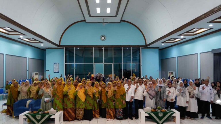 Dukung Percepatan Penurunan Stunting, DPPKB dan Majelis PAUD Dasmen PDA Gelar Seminar Bangga Kencana di UMMI