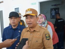 Jalan Nasional Tergenang, Wabup Andreas Tinjau Dampak Banjir dan Soroti Izin Tambang