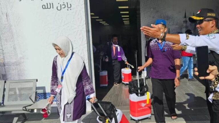 Catat! Barang-Barang Ini Dilarang Dibawa Calon Jamaah Haji Indonesia ke Dalam Pesawat