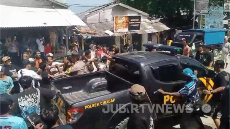 Nelayan Ujunggenteng Sukabumi Memanas Saat Polisi Amankan Terduga Pelaku Penganiayaan