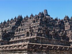 Sambut Kunjungan Prabowo-Macron, Borobudur Dipasang Stairlift: Netizen Protes, Istana Klarifikasi