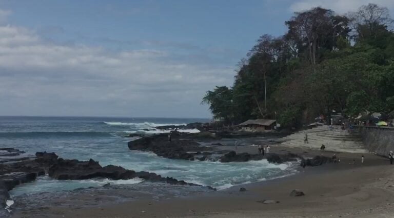 Libur Long Weekend, Ini 3 Rekomendasi Tempat Wisata di Sukabumi yang Wajib Dikunjungi