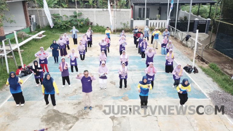 Dorong Kesejahteraan Lansia, DPPKB Sukabumi Gelar Bimtek BKL di Nagrak