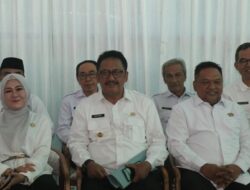 Ketua DPRD dan Bupati Sukabumi Kompak Teken Komitmen Antikorupsi Bersama KPK di Bandung