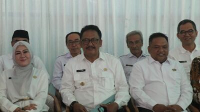 Ketua DPRD dan Bupati Sukabumi Kompak Teken Komitmen Antikorupsi Bersama KPK di Bandung