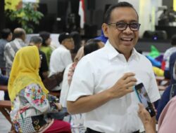 Pratikno Peringatkan Bahaya Scrolling: Anak Muda Terancam Terbiasa Berpikir Dangkal