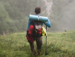 Tragedi di Rinjani: Wisatawan Asal Brasil Terperosok ke Jurang, Puluhan Personel Dikerahkan