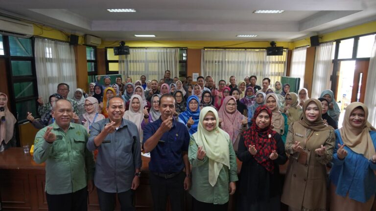 Tingkatkan Kesejahteraan Keluarga, DPPKB Sukabumi Bahas Strategi Pelayanan KB