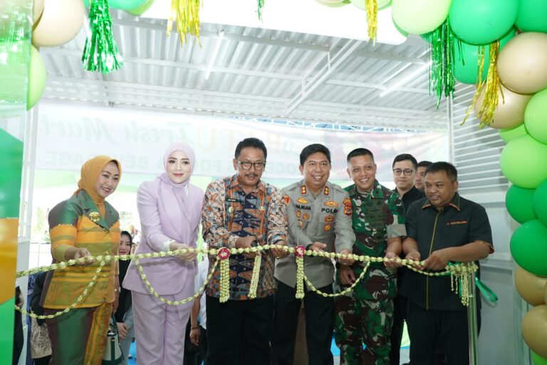 Bupati dan Ketua DPRD Sukabumi Hadiri Grand Opening Ratu Freshmart, Dukung Pertumbuhan Ekonomi Lokal