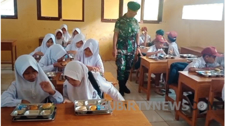 3.330 Paket Makanan Bergizi Dibagikan Gratis di Jampangkulon Sukabumi