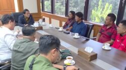 Wajib RFID & Syarat Baru: Menhut Dorong Standar Keamanan Pendaki Gunung Diperketat