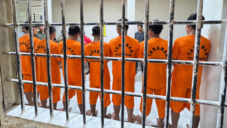 Update Kasus Perusakan Rumah Singgah Cidahu Sukabumi: 8 Tersangka Ditahan Polisi