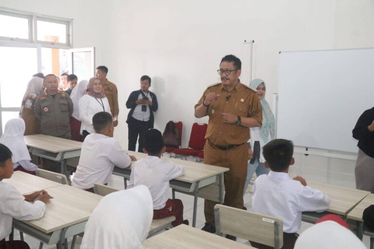 Sekolah Rakyat di Sukabumi Resmi Dibuka, 100 Siswa Angkatan Pertama Ikuti MPLS