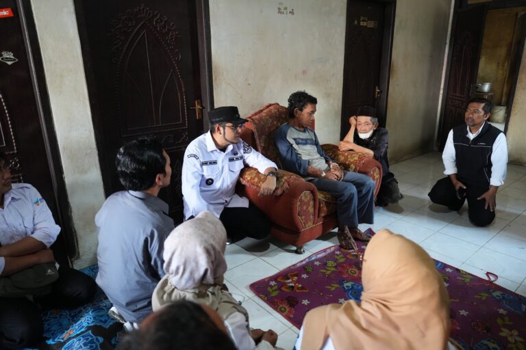 Tinggal dalam Keterbatasan karena Penyakit Langka, Wawalkot Sukabumi Kunjungi Warga Penderita Neurofibromatosis