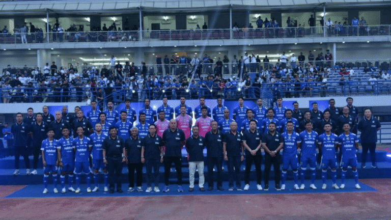 Lengkap! Ini Daftar Nama Pemain Skuad Persib Bandung Musim 2025/26