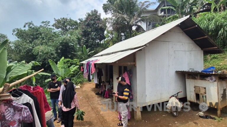 Video: Potret Kediaman Keluarga Balita Raya, Hidup Sederhana di Desa Cianaga Sukabumi