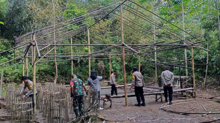 Respons Keresahan Warga, Aparat Gabungan Bongkar Arena Sabung Ayam di Jampangkulon Sukabumi