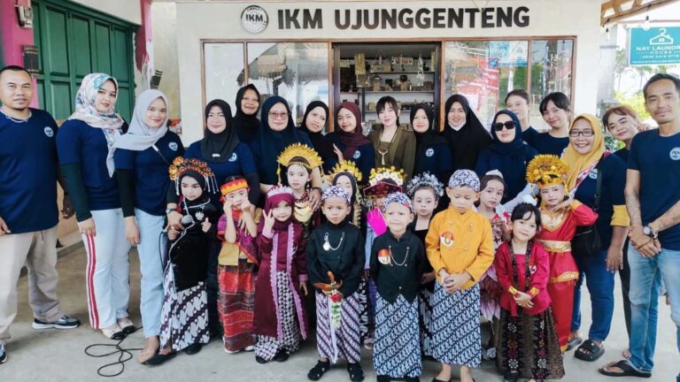 IKM Ujunggenteng Sukabumi Gelar Berbagai Perlombaan Meriahkan HUT ke-80 RI