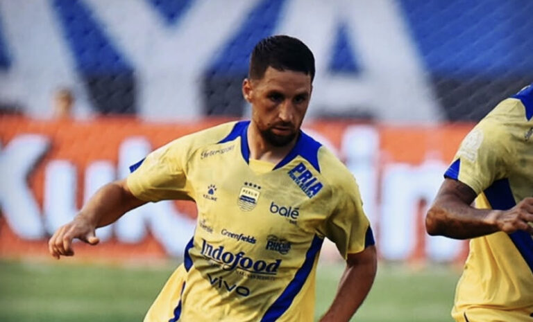 Luciano Guaycochea Gagal Penalti, Persib Takluk dari Persita di Bali