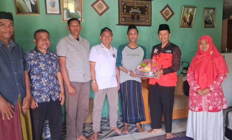 Kisah Umar, Ojol Cikidang yang Dijenguk F-PKS DPRD Kabupaten Sukabumi Usai Jadi Korban Demo Ricuh Jakarta