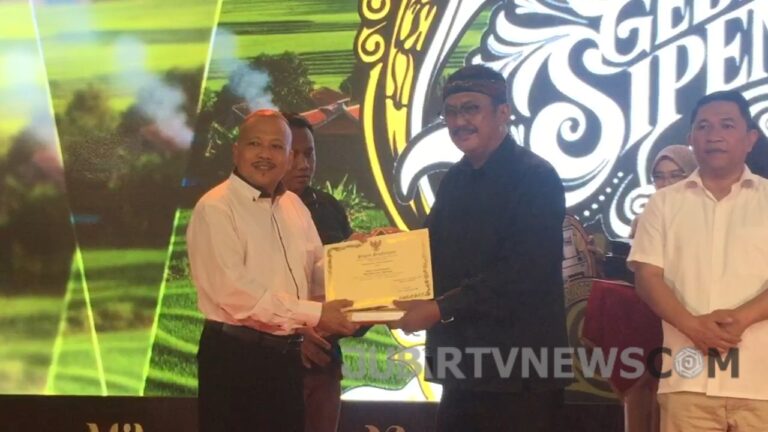 Video: Prestasi Desa Cilengsing Sukabumi, Juara Kedua Pelunasan PBB 2025