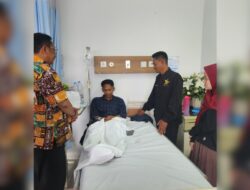 Asep Japar Jenguk Ojol Asal Cikidang Sukabumi yang Terluka Saat Kericuhan Demo di Jakarta