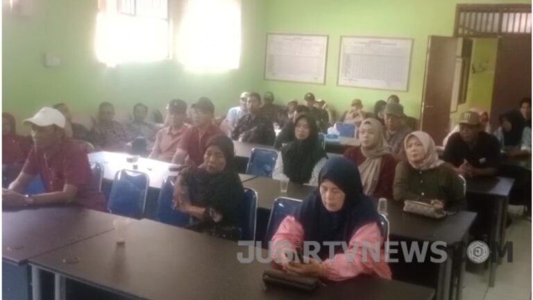 Video: Kelurahan Jampangkulon Sukabumi Salurkan Insentif RT/RW dan Gelar Rakor Persiapan Musrenbang 2027