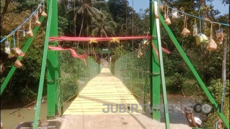 Video: Jembatan Gantung Leuwi Sintok Diresmikan Bupati Sukabumi, Tingkatkan Aksesibilitas Warga Cimanggu