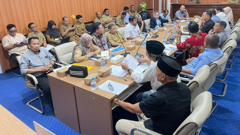 Komisi III DPRD Sukabumi Bahas Raperda APBD 2026: Fokus Efisiensi Anggaran dan Respons Keluhan Masyarakat