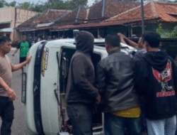 Kecelakaan di Tikungan Jalan Raya Tamanjaya Ciemas Sukabumi, Tiga Orang Luka-Luka