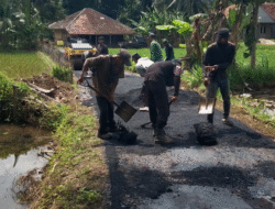 Disperkim Sukabumi Bangun Jalan Lingkungan di Desa Jagamukti, Akses Warga Makin Mudah