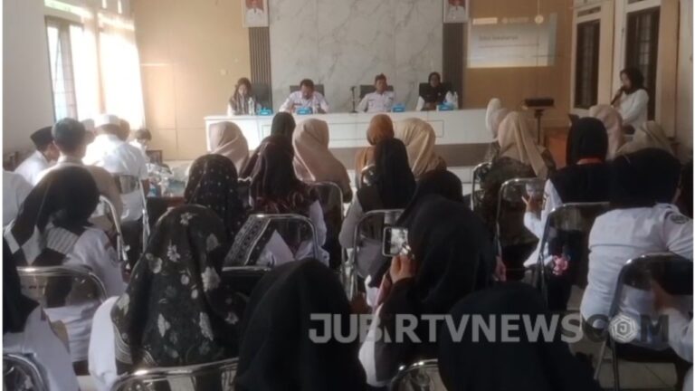 Video: Tingkatkan Kesejahteraan Keluarga, Dalduk Jampangkulon Sukabumi Gelar Lokmin Triwulan TPPS