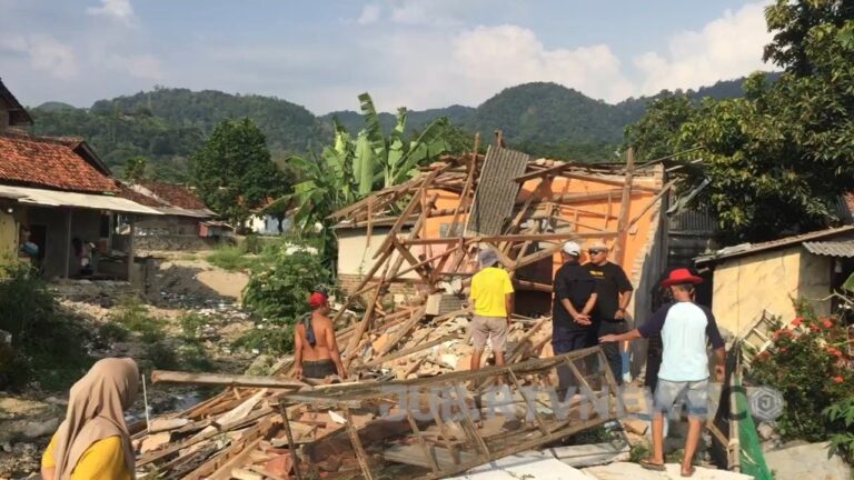 Video: Bantuan KDM Siap Direalisasikan, Bangun 20 Rumah Panggung untuk Korban Banjir Palabuhanratu