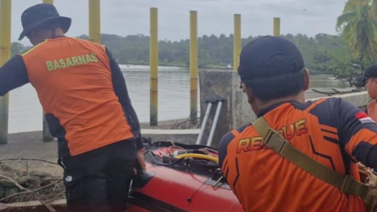 Tim SAR Gabungan Lanjutkan Pencarian Nelayan Hilang di Pantai Tegalbuleud dengan Perahu dan Drone