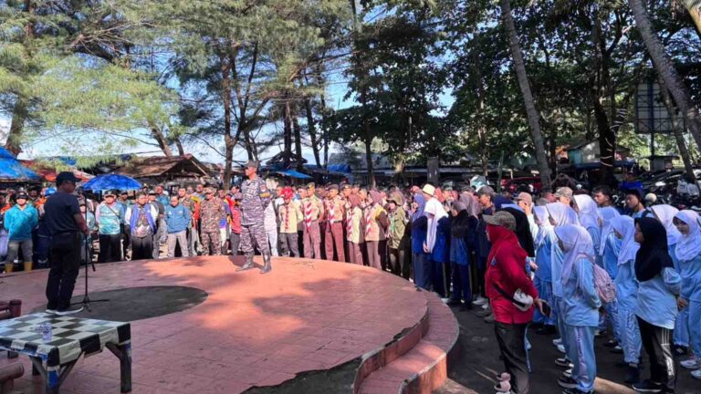 Dinas Pariwisata Sukabumi Pimpin Aksi Bersih Pantai Serentak, Ajak Warga Jaga Keindahan Wisata Pesisir