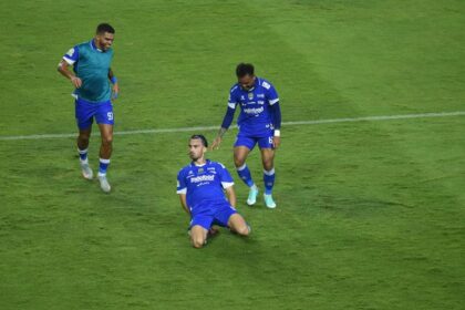 Andrew Jung usai mencetak gol penalti atas Dewa United. | Foto: Persib.co.id