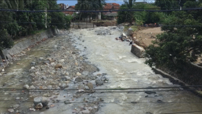 Kampung Tugu Terendam Banjir Lagi, Perbaikan Tanggul Cisolok Masih Tertunda