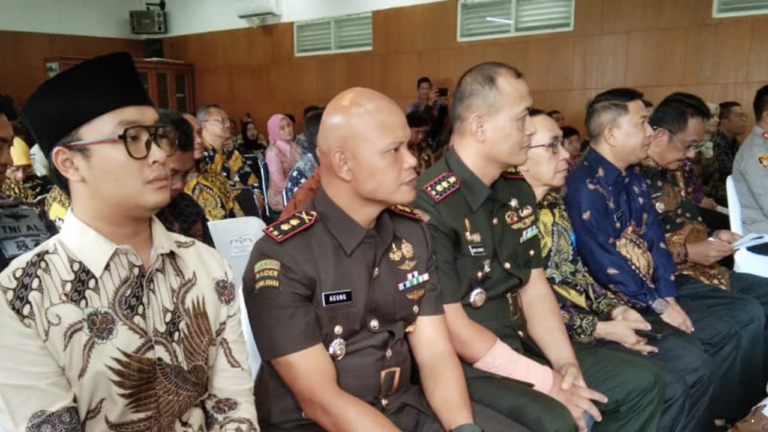 Ramzi Akbar Yusuf, Wakil Ketua III DPRD Terima Penghargaan Sukabumi Award 2025