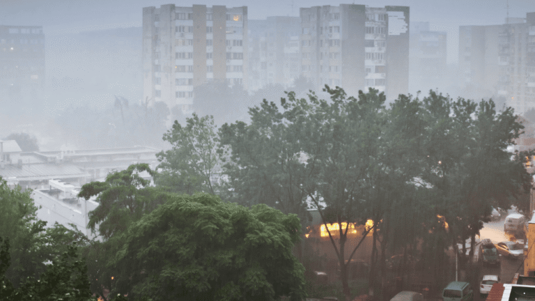 Prakiraan Cuaca Jabar 17 Desember 2025, Sejak Pagi Sejumlah Daerah Berpotensi Diguyur Hujan Lebat