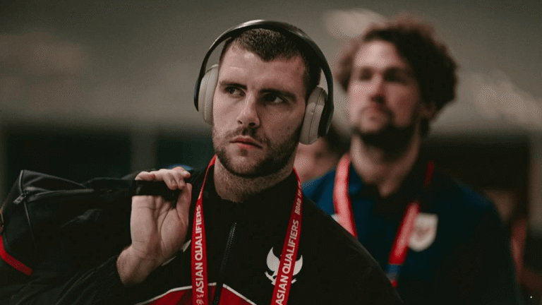 Dirumorkan Merapat ke Persib Bandung, Maarten Paes Akhirnya Buka Suara