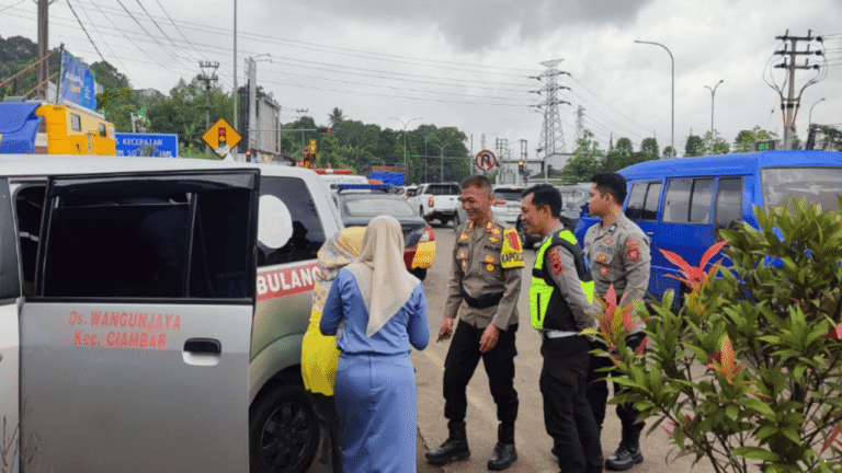 Kisah Ibu Muda yang Melahirkan di Pos Pam Exit Tol Parungkuda karena Tak Sempat ke RS
