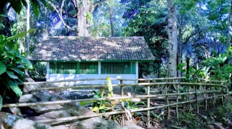 Sang Ulama Perintis Surade Sukabumi Eyang Santri Dalem, yang Jejaknya Tetap Hidup