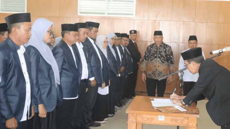 Sekda Sukabumi Lantik 37 Pengurus DPD FKPQ Masa Bakti 2025–2030, Dorong Sinergi Bangun Generasi Qurani