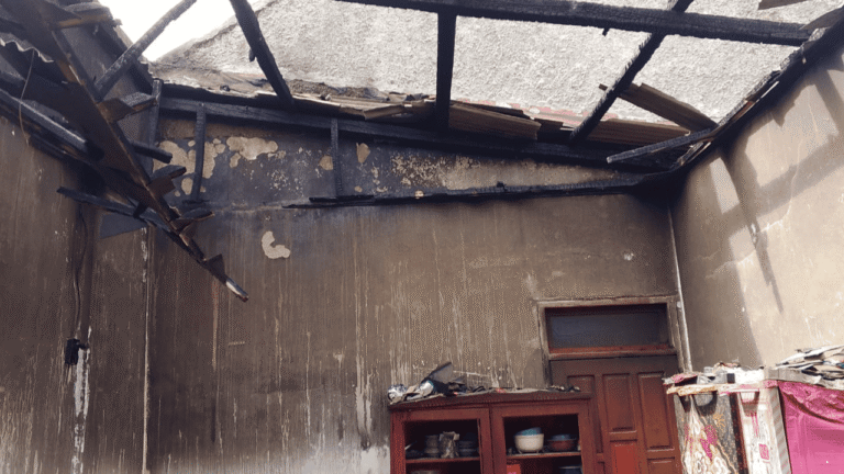 Usai Hoaks Kebakaran Viral, Damkar Tangani Insiden Nyata di Waluran Sukabumi